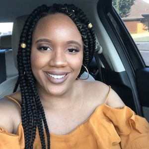 Meet your Posher, Catie